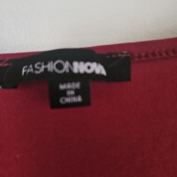 Fashion nova red dress - Picture 2 of 4